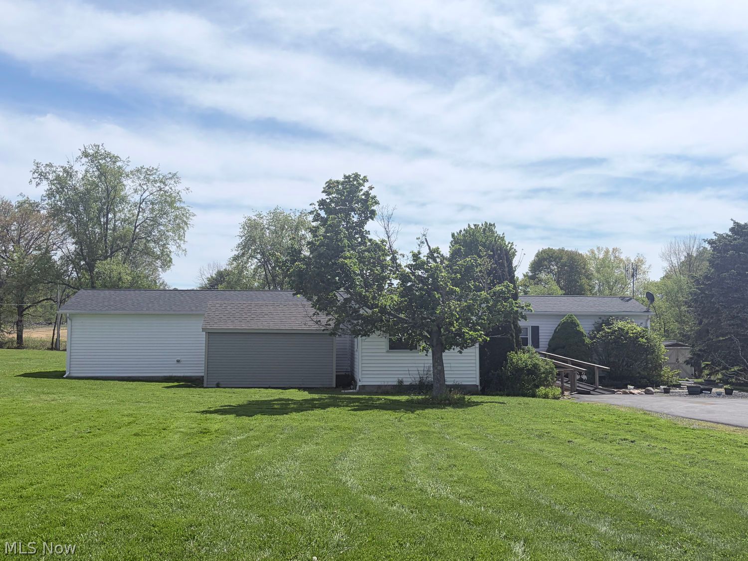 5122 Orangeville Kinsman Road Burghill OH 44404