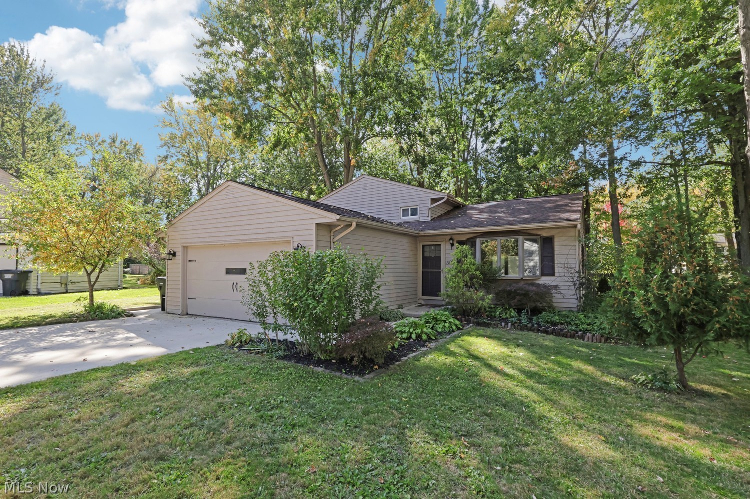 318 Maplewood Court Painesville OH 44077