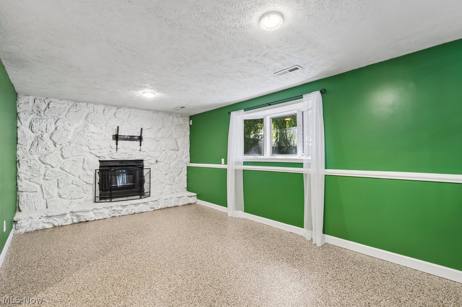 318 Maplewood Court Painesville OH 44077