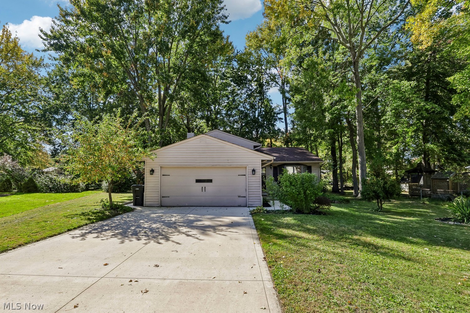 318 Maplewood Court Painesville OH 44077
