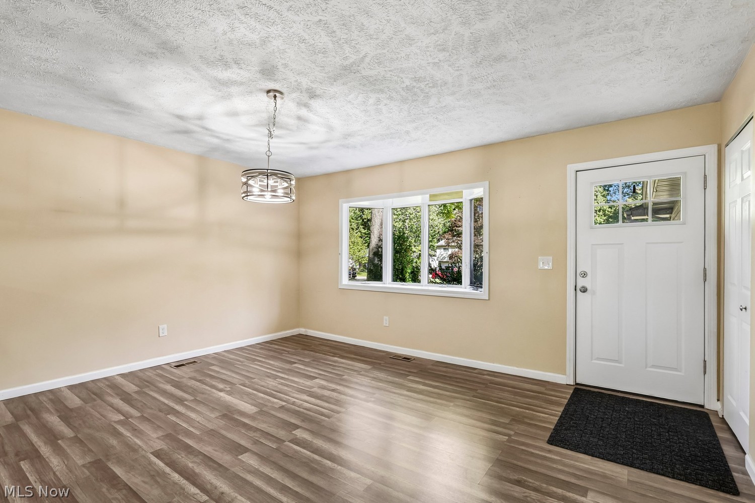 318 Maplewood Court Painesville OH 44077