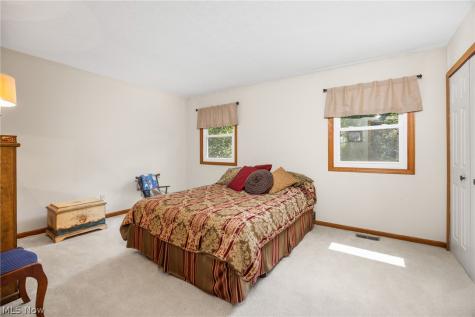 299 Great Oaks Trail Wadsworth OH 44281