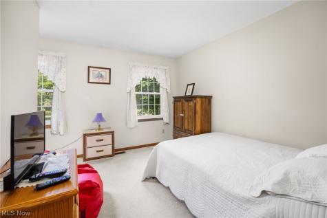 299 Great Oaks Trail Wadsworth OH 44281