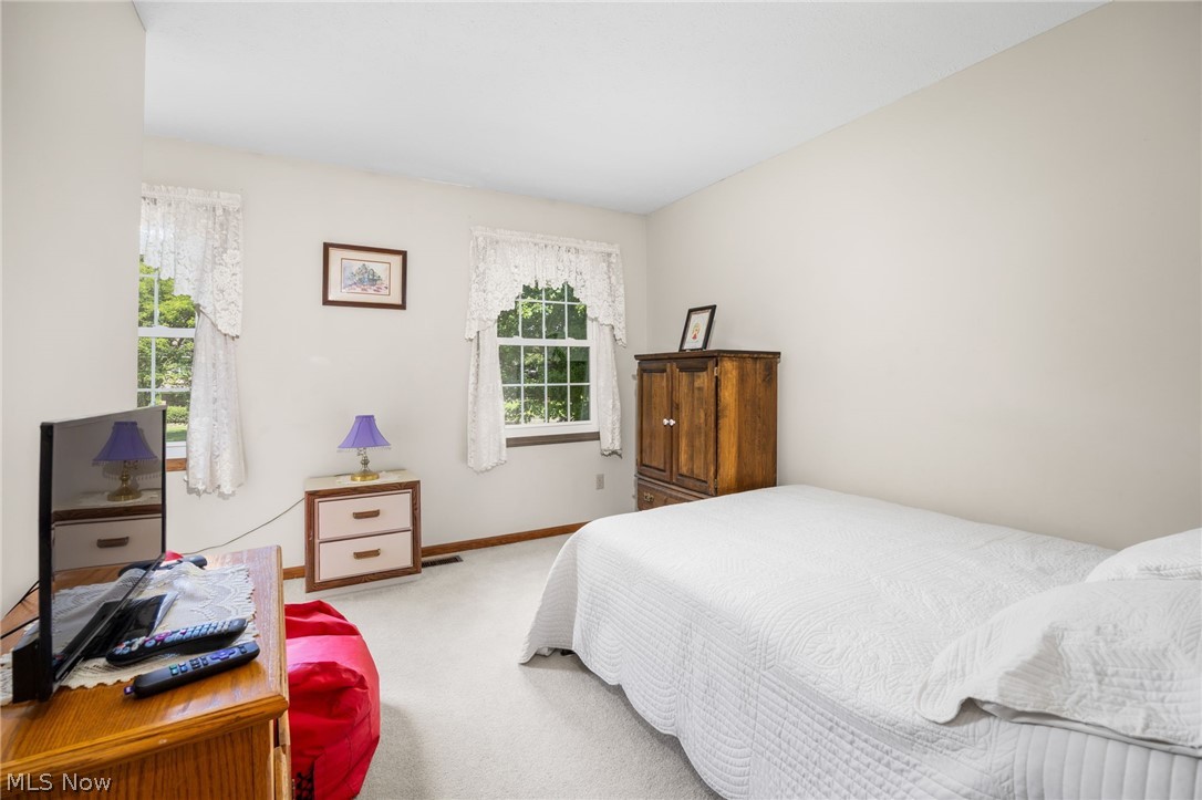 299 Great Oaks Trail Wadsworth OH 44281