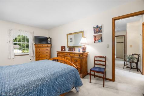 299 Great Oaks Trail Wadsworth OH 44281