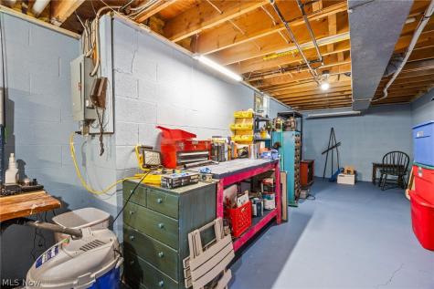 299 Great Oaks Trail Wadsworth OH 44281