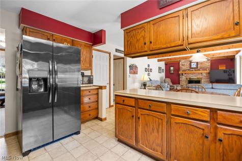 299 Great Oaks Trail Wadsworth OH 44281