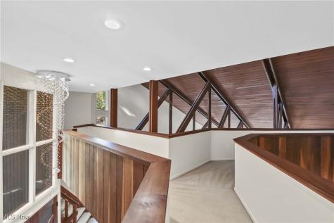 31105 Roxbury Park Drive Bay Village OH 44140