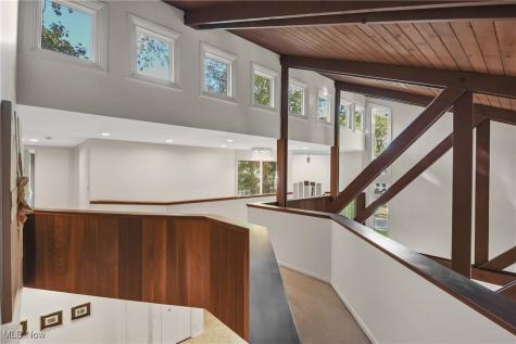 31105 Roxbury Park Drive Bay Village OH 44140