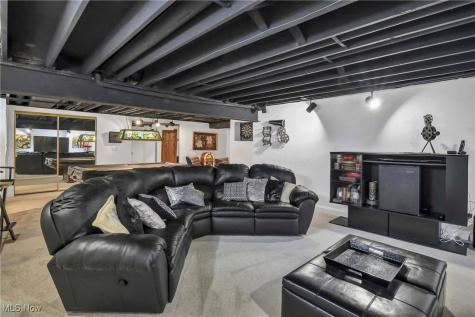 31105 Roxbury Park Drive Bay Village OH 44140