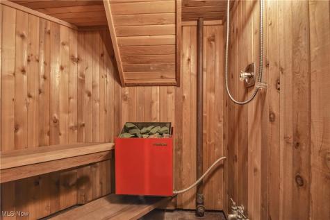 31105 Roxbury Park Drive Bay Village OH 44140