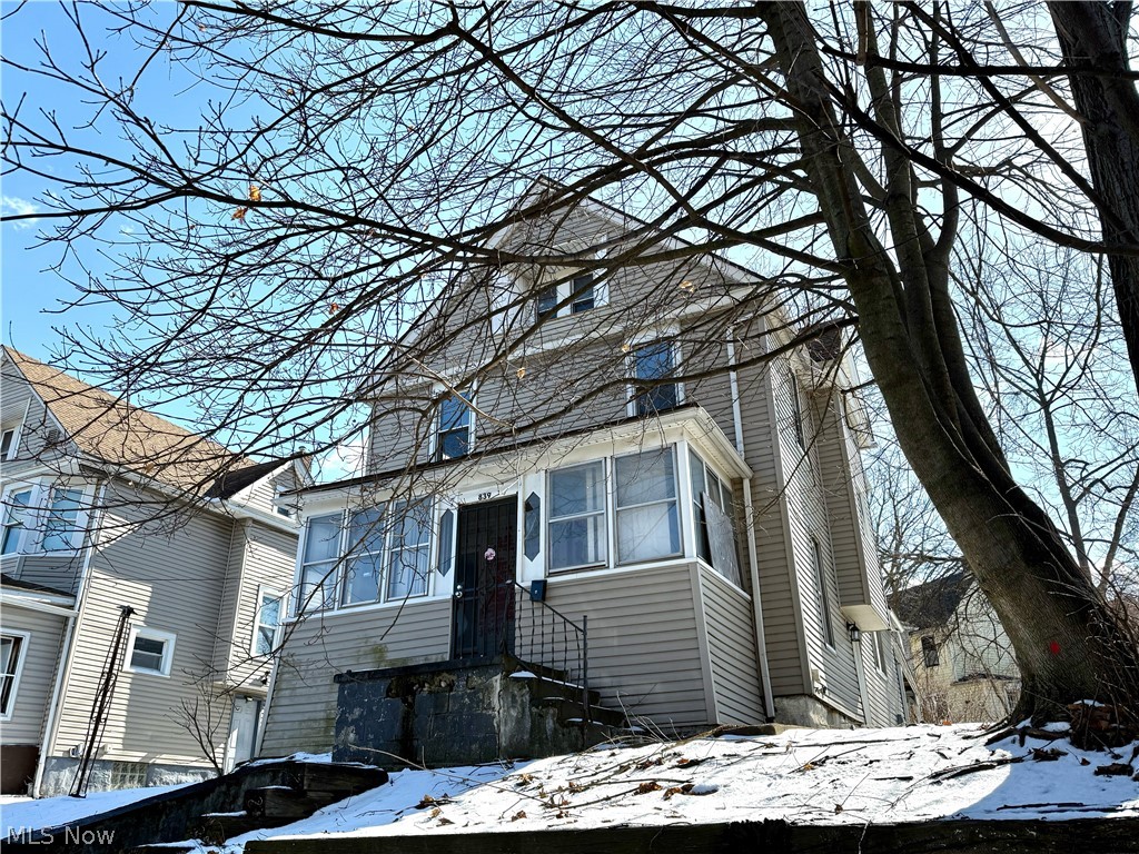 839 Kenyon Street Akron OH 44311