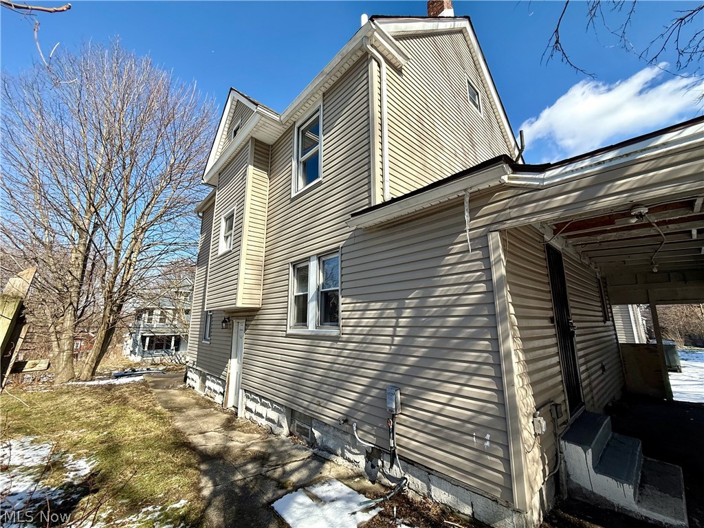 839 Kenyon Street Akron OH 44311