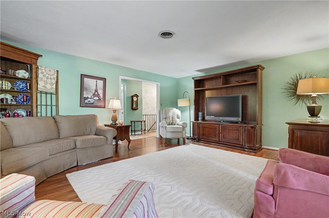 671 S Sheraton Drive Akron OH 44319