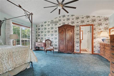 671 S Sheraton Drive Akron OH 44319