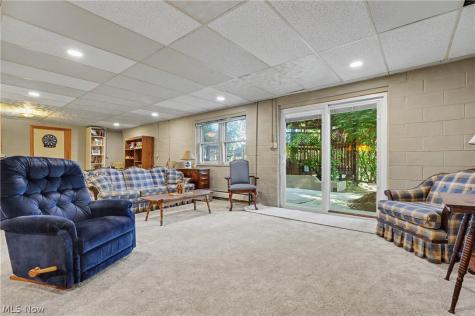 671 S Sheraton Drive Akron OH 44319