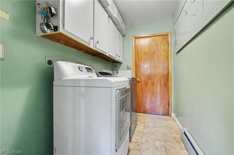 671 S Sheraton Drive Akron OH 44319
