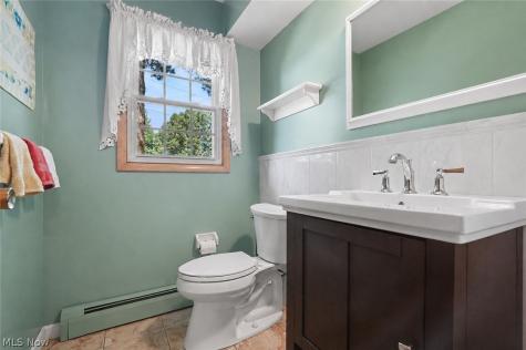 671 S Sheraton Drive Akron OH 44319