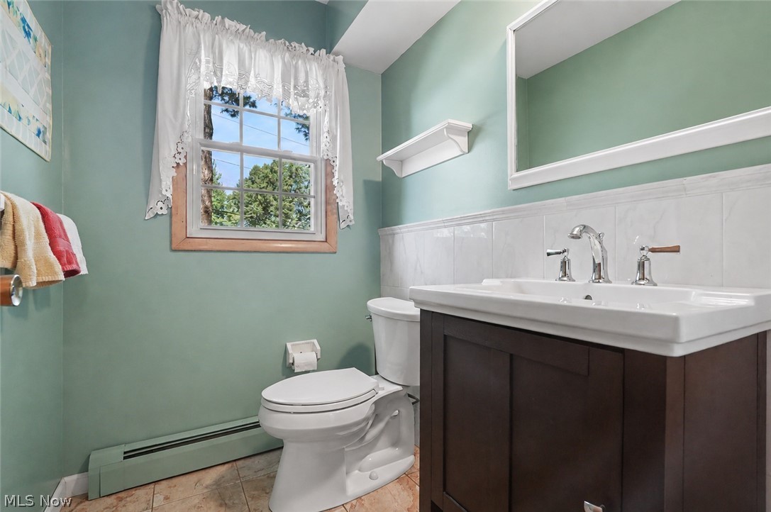 671 S Sheraton Drive Akron OH 44319