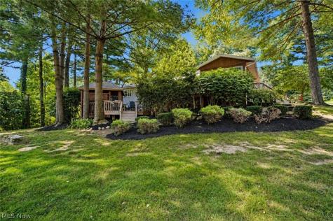 671 S Sheraton Drive Akron OH 44319
