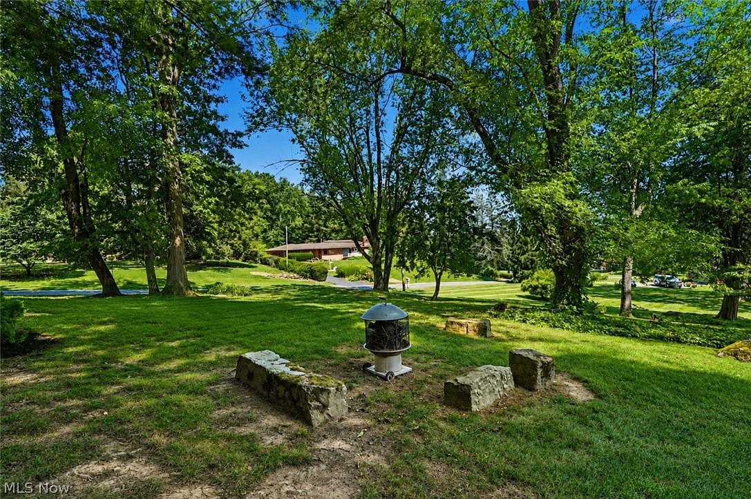 671 S Sheraton Drive Akron OH 44319