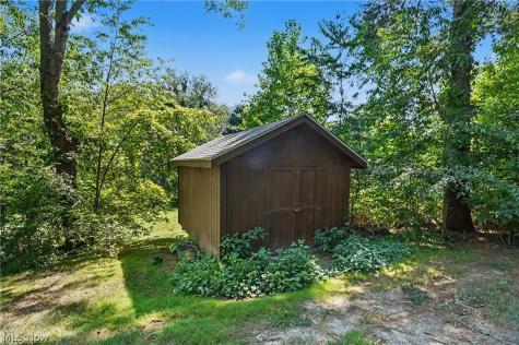 671 S Sheraton Drive Akron OH 44319
