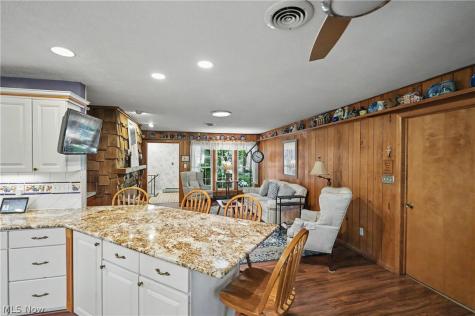 671 S Sheraton Drive Akron OH 44319