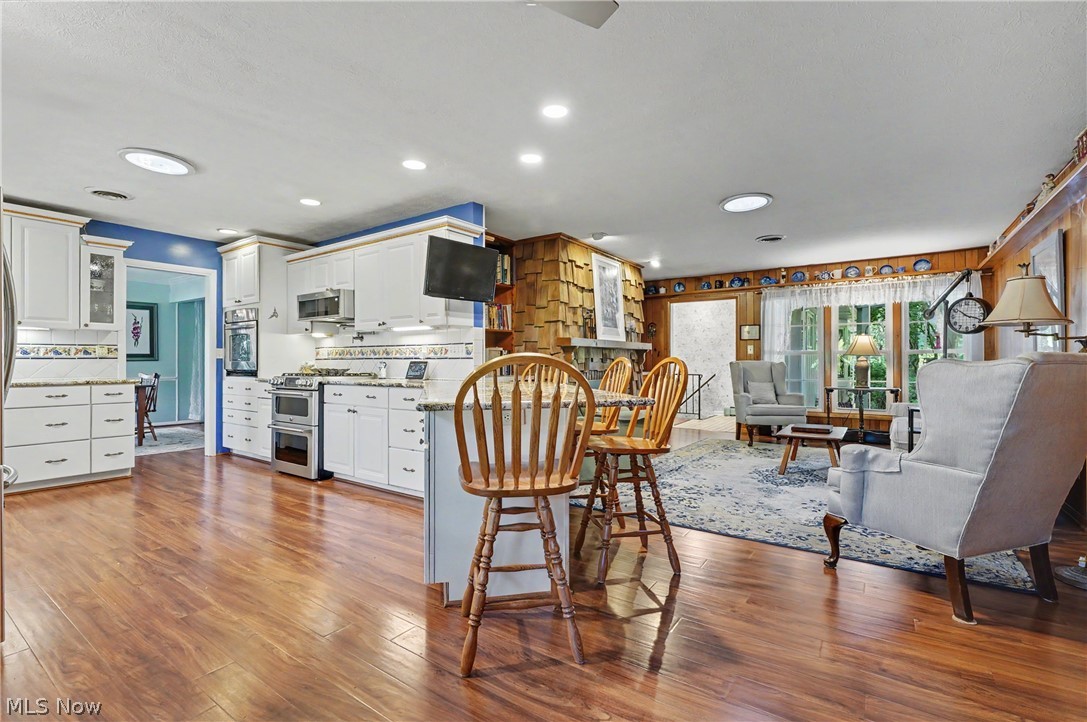 671 S Sheraton Drive Akron OH 44319