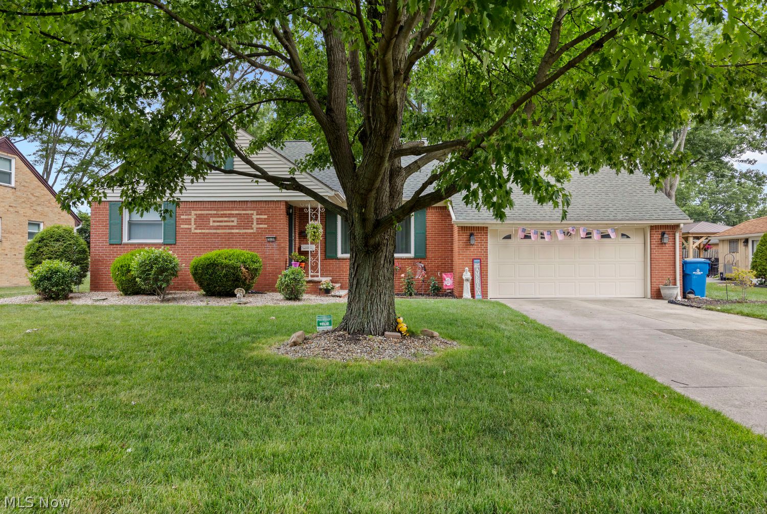 25130 Sunset Oval North Olmsted OH 44070