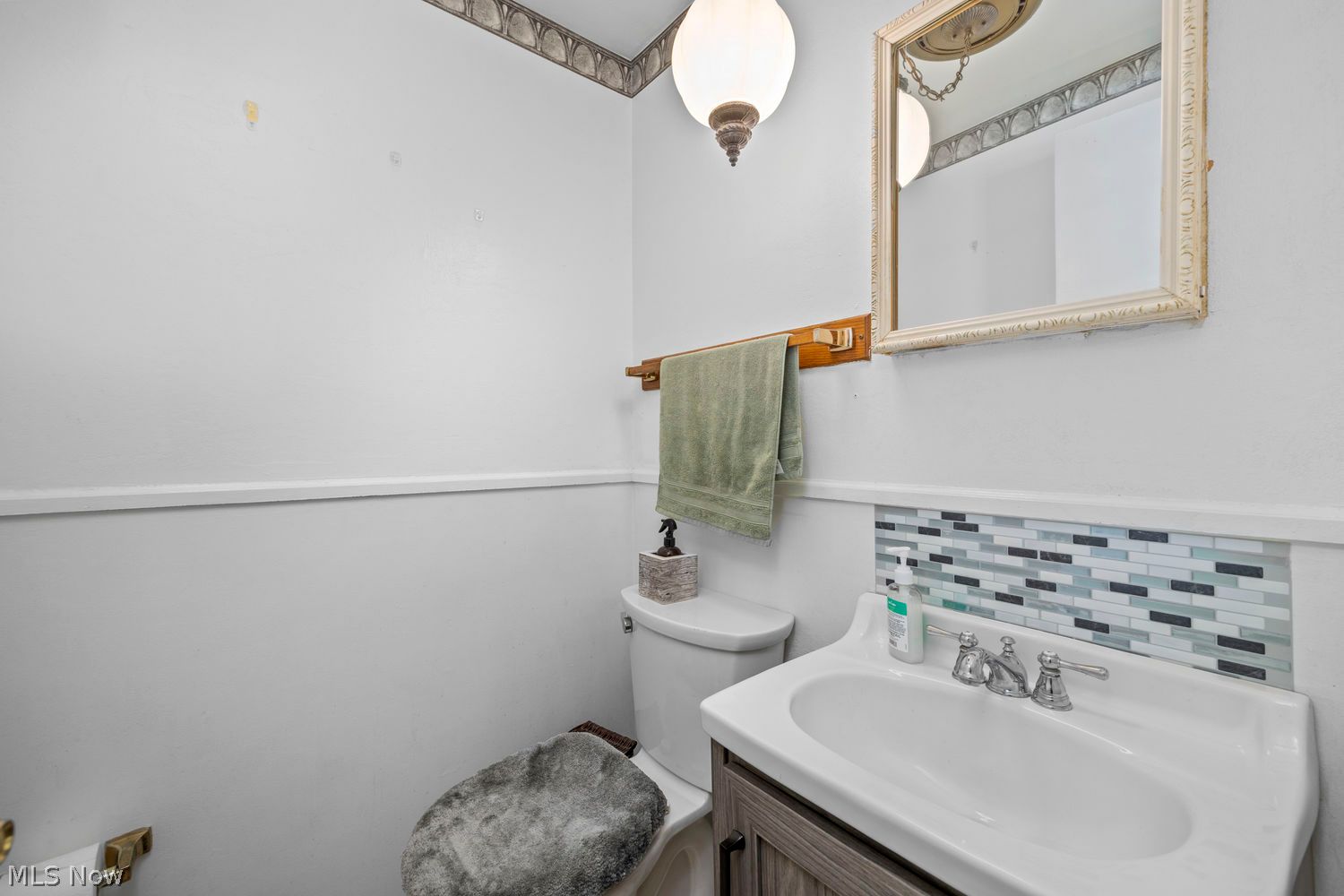 25130 Sunset Oval North Olmsted OH 44070
