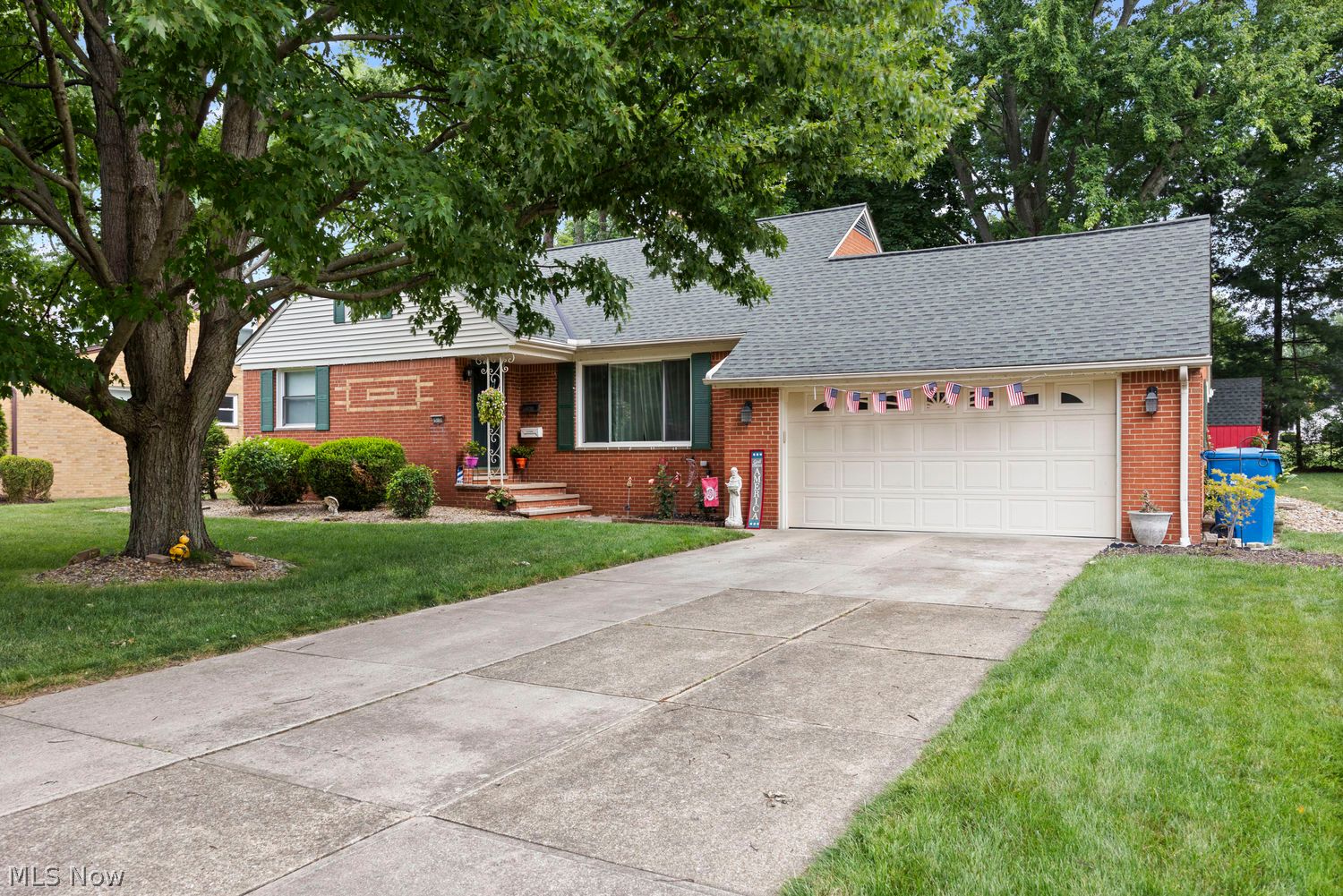 25130 Sunset Oval North Olmsted OH 44070