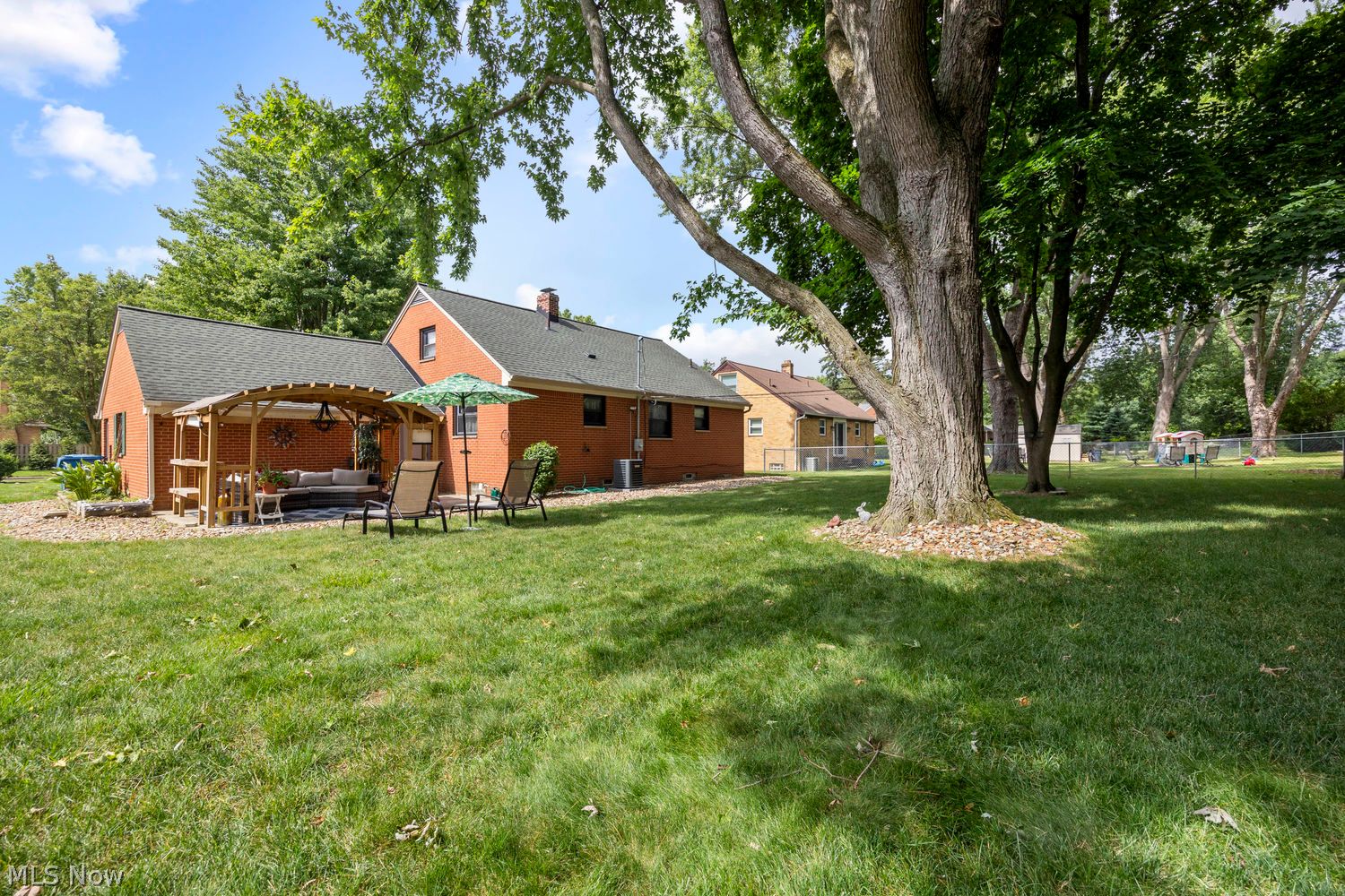 25130 Sunset Oval North Olmsted OH 44070