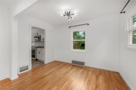 520 Kenilworth Road Bay Village OH 44140