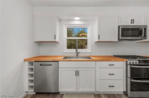 520 Kenilworth Road Bay Village OH 44140