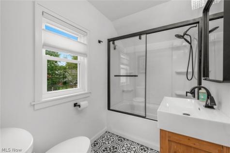 520 Kenilworth Road Bay Village OH 44140