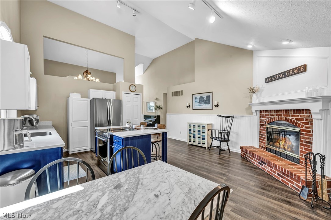 17876 Cambridge Oval Strongsville OH 44136