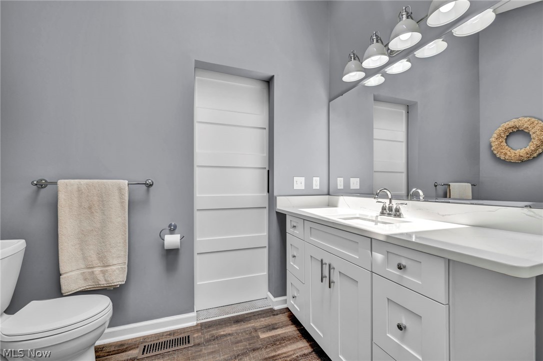 17876 Cambridge Oval Strongsville OH 44136