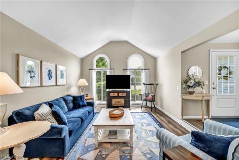 17876 Cambridge Oval Strongsville OH 44136