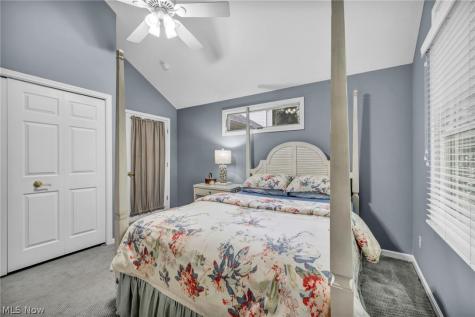17876 Cambridge Oval Strongsville OH 44136