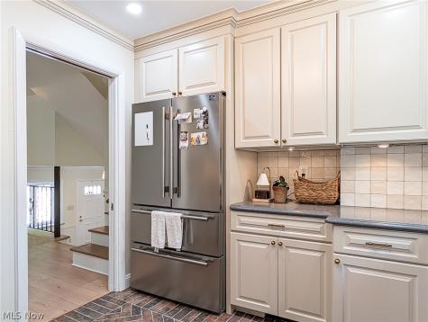 257 Sand Run Road Akron OH 44313