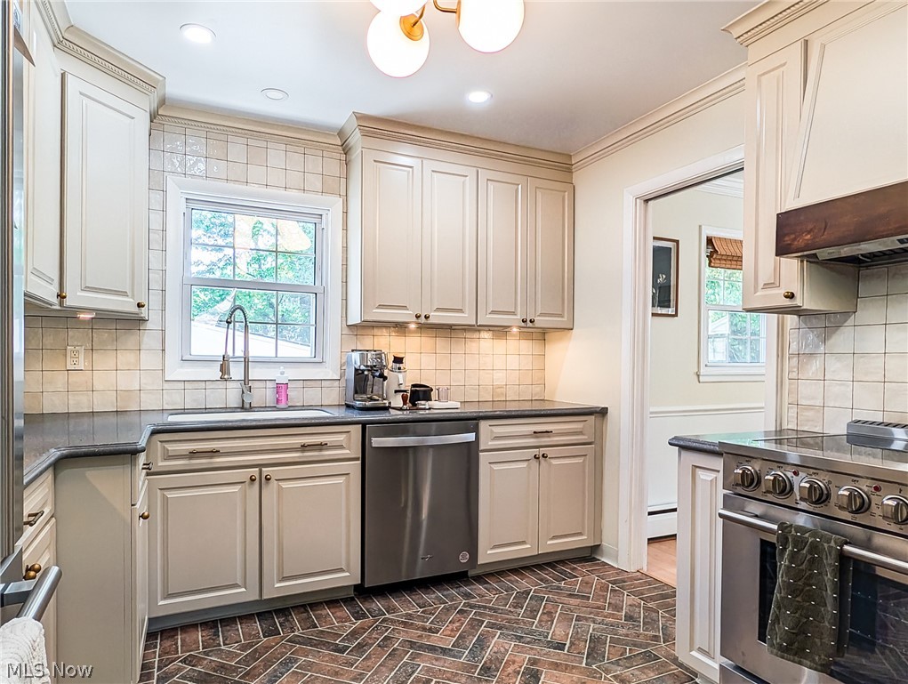 257 Sand Run Road Akron OH 44313