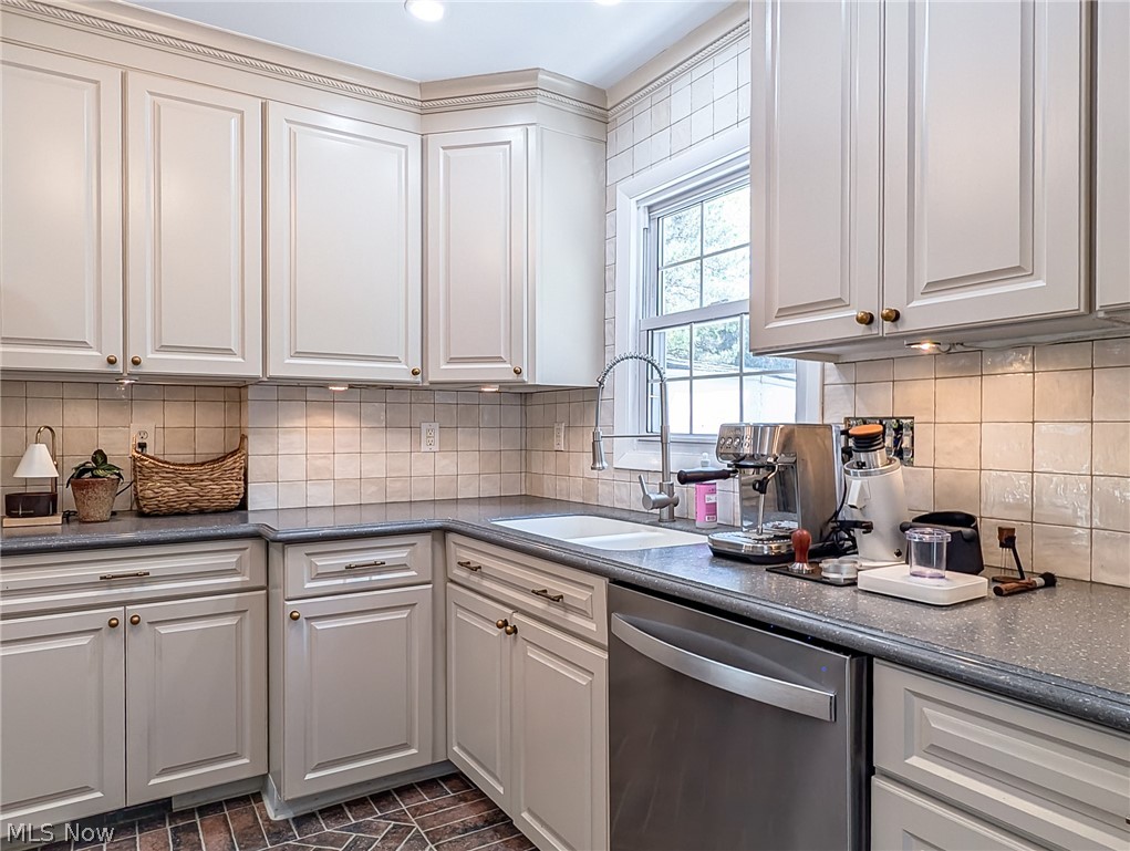 257 Sand Run Road Akron OH 44313