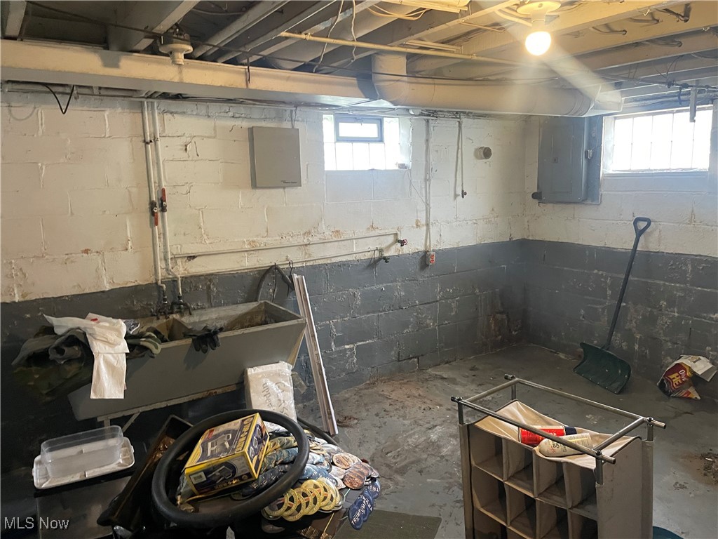 1221 9th Street NW Canton OH 44703