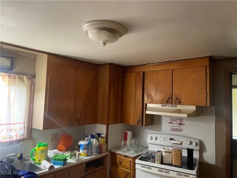 1221 9th Street NW Canton OH 44703