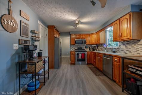 80 Merle Boulevard Munroe Falls OH 44262
