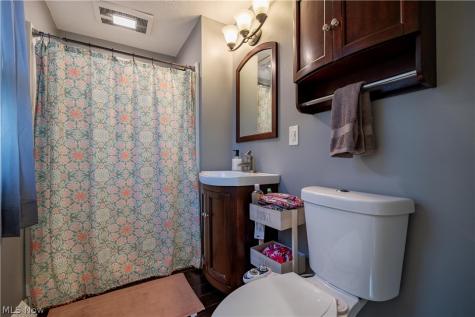 80 Merle Boulevard Munroe Falls OH 44262