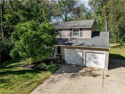 80 Merle Boulevard Munroe Falls OH 44262