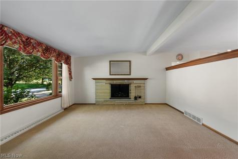 1222 Pleasantview Avenue SE North Canton OH 44720