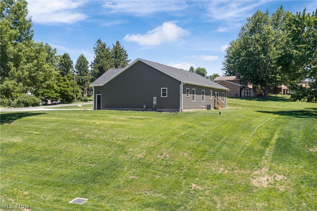 13969 N Highview Drive Dalton OH 44618