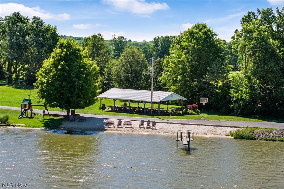 13969 N Highview Drive Dalton OH 44618